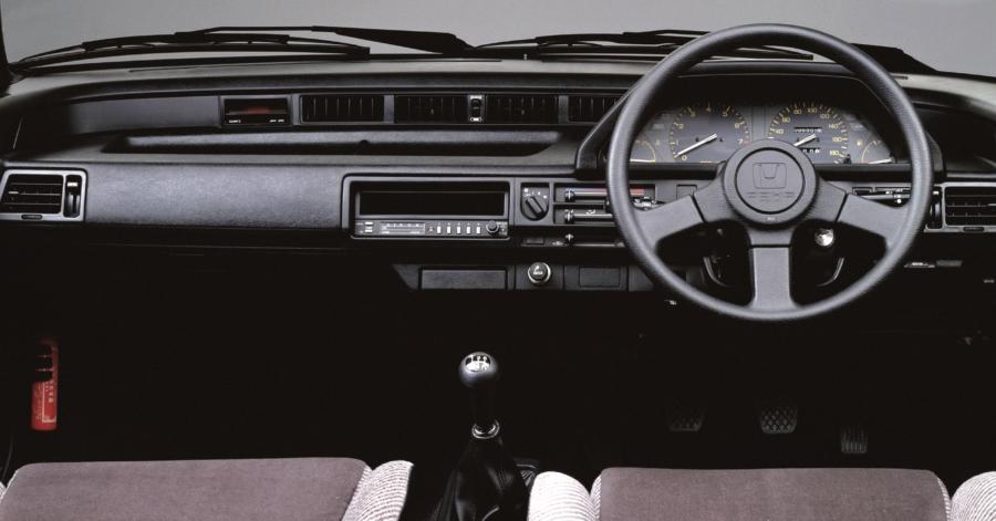 Торпедо Honda Civic Si Hatchback 1984 года  (JP) (фото 8 из 8)